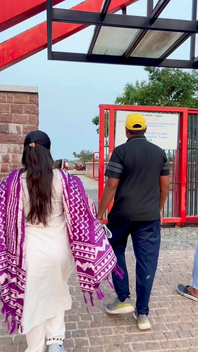 Instagram reel preview thumbnail